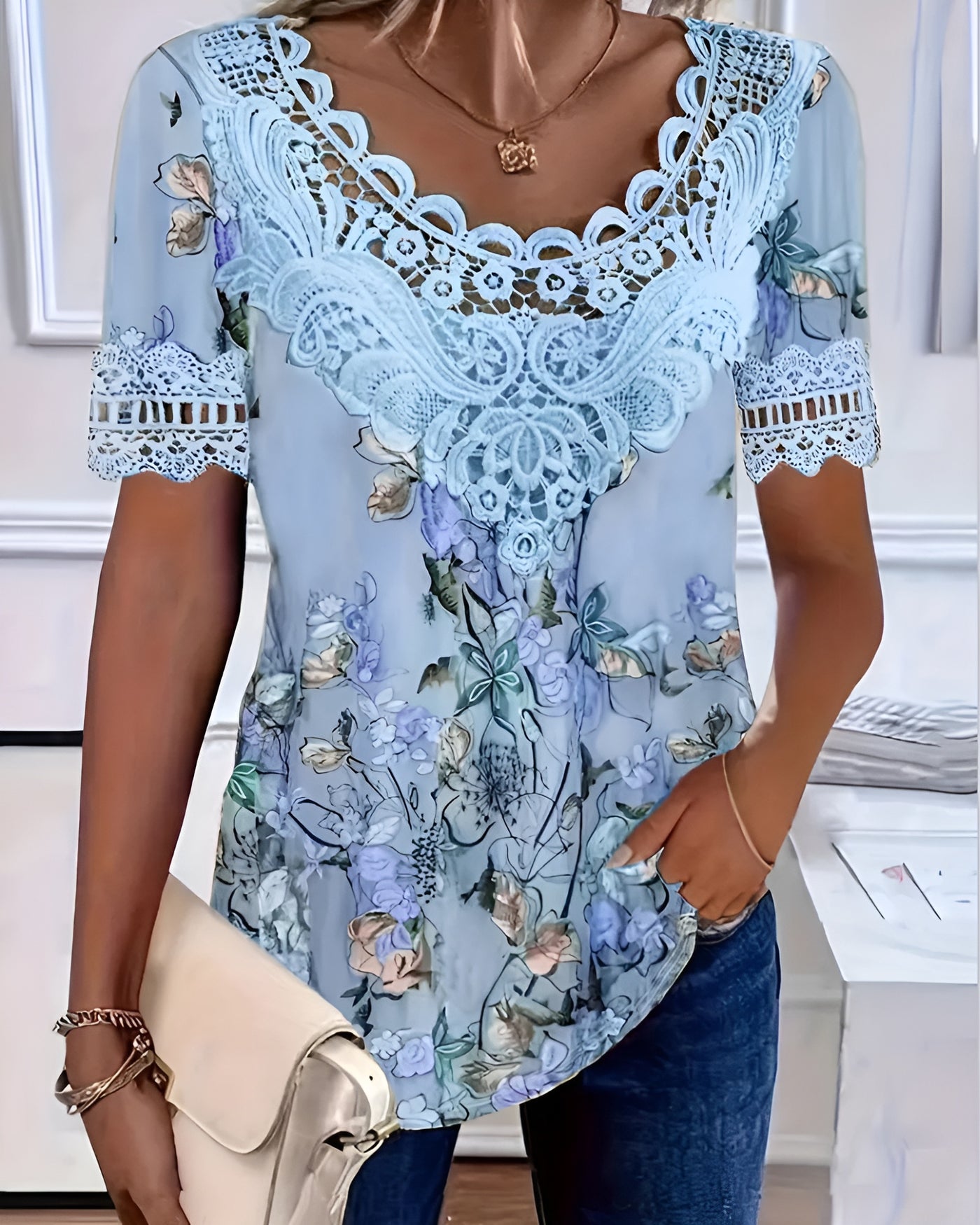 HEDDA™ - T-shirt med blommönster och korta ärmar