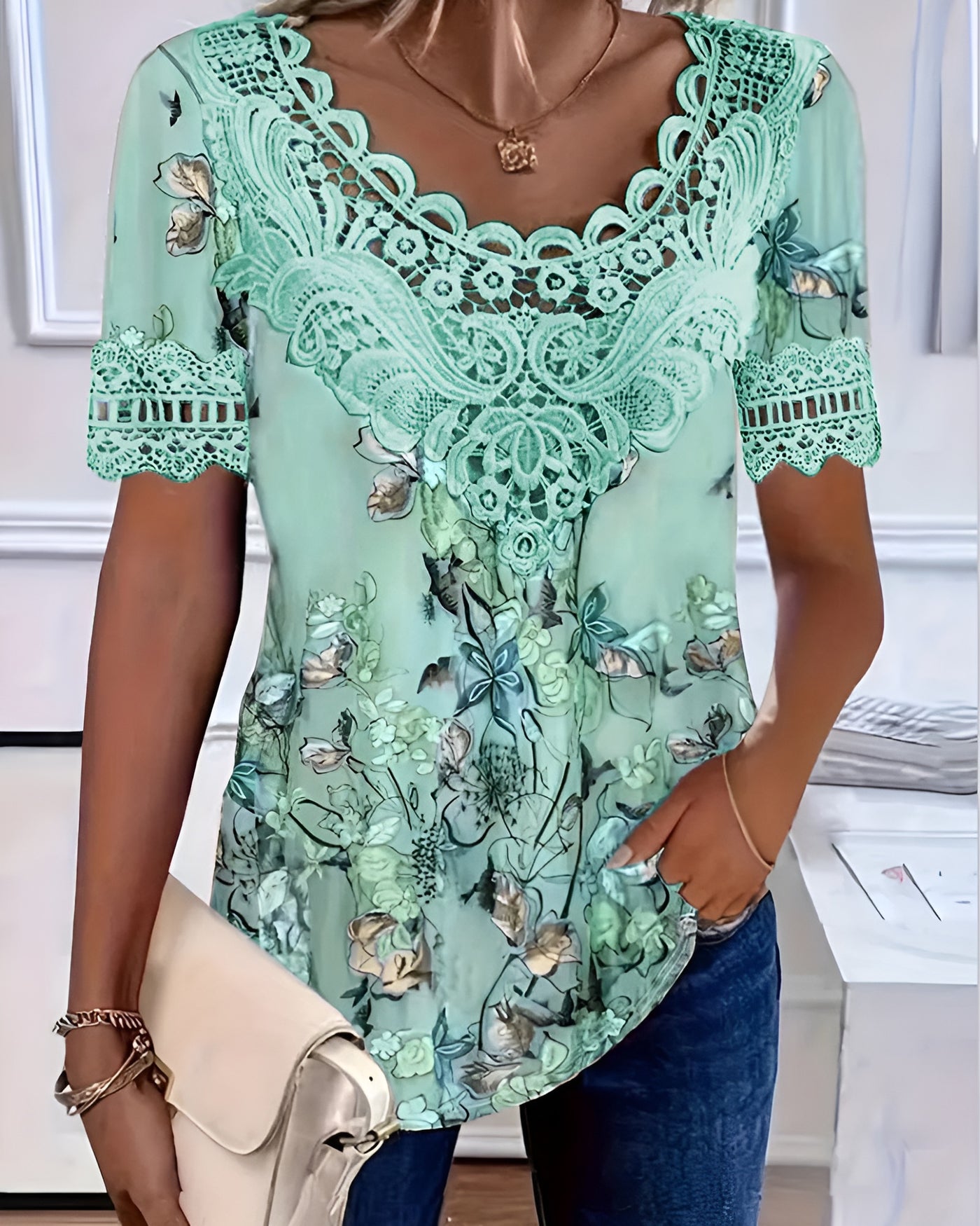 HEDDA™ - T-shirt med blommönster och korta ärmar