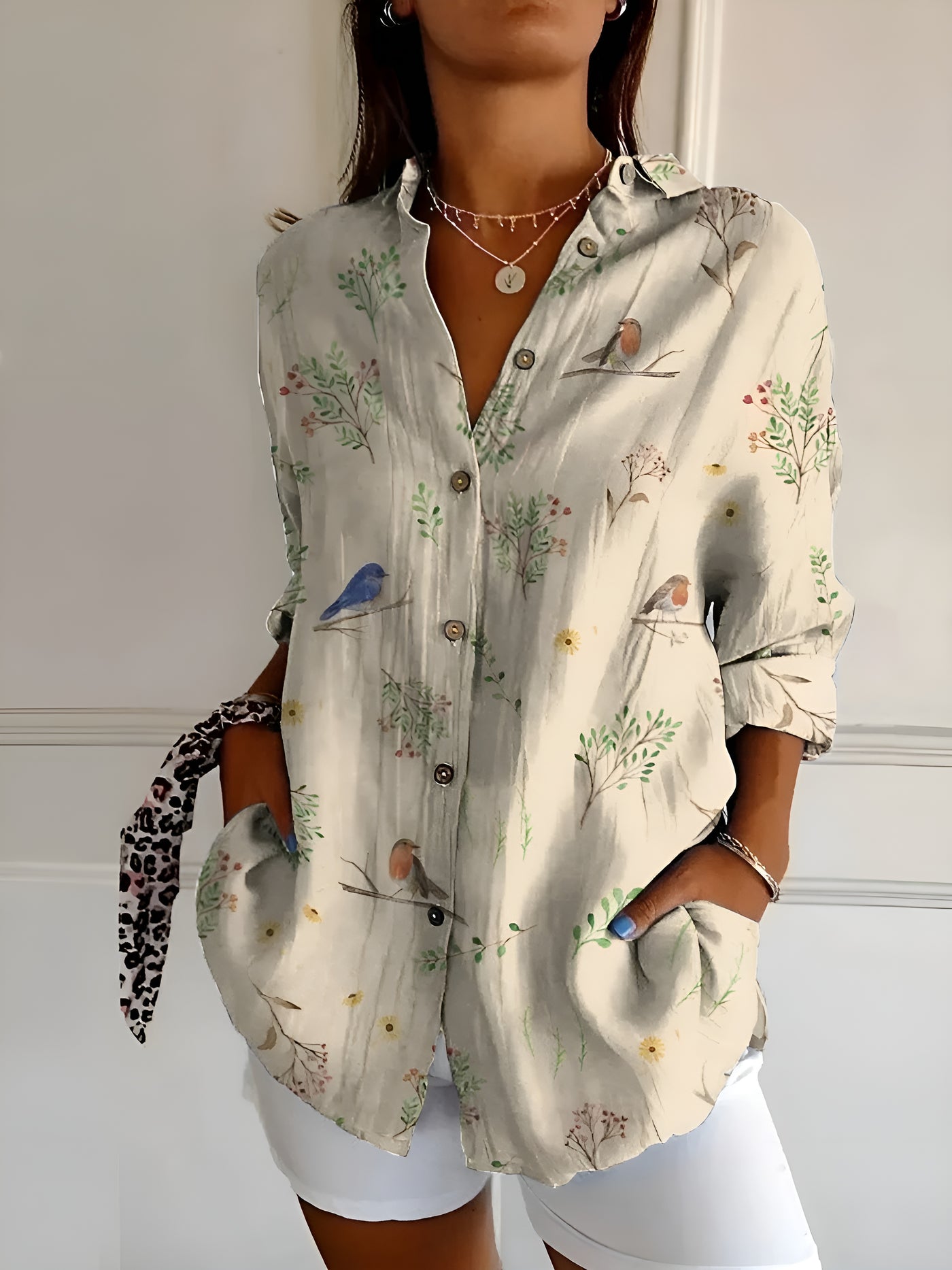 LINNEA™ - Elegant blommig blus