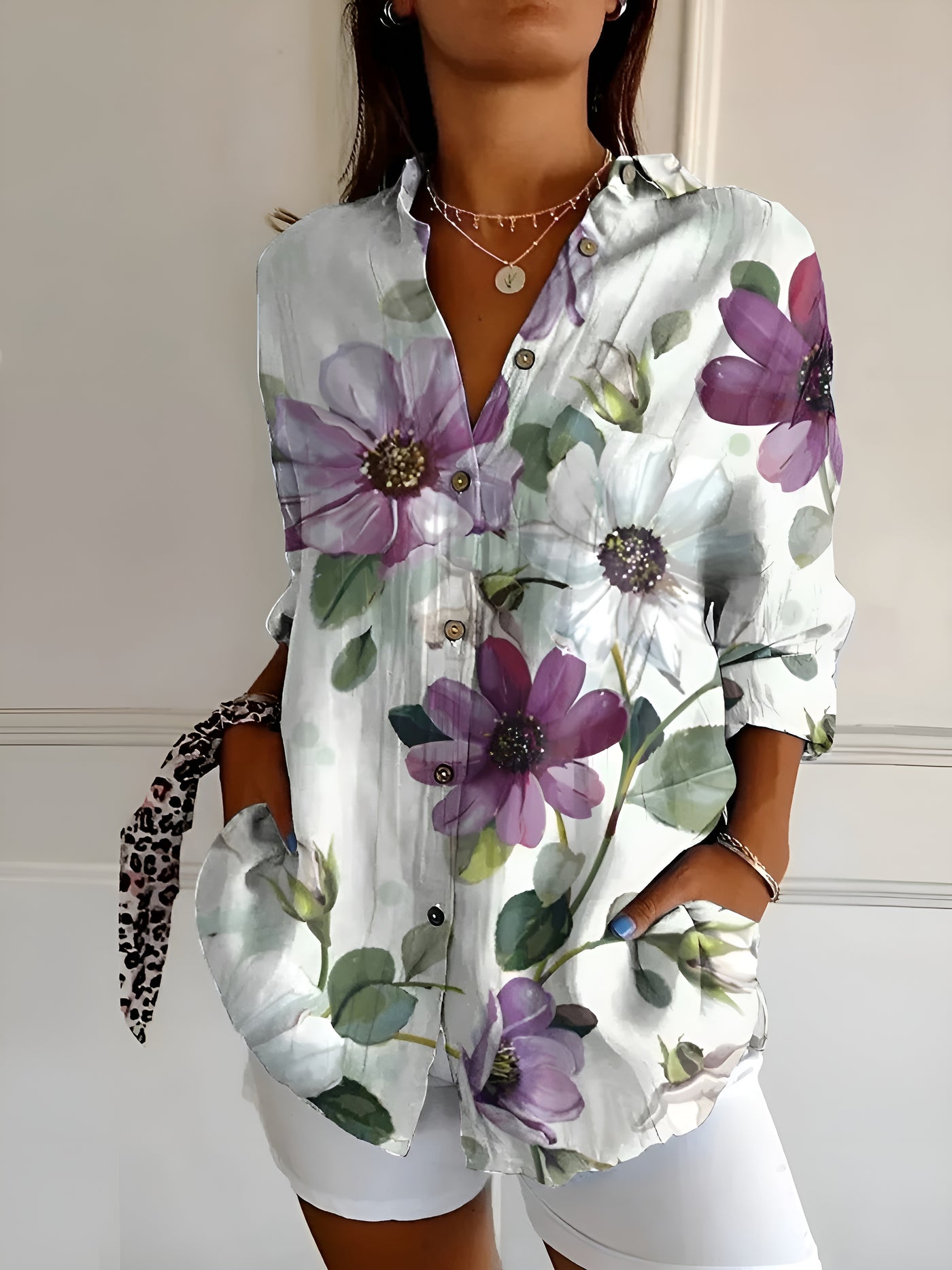 LINNEA™ - Elegant blommig blus