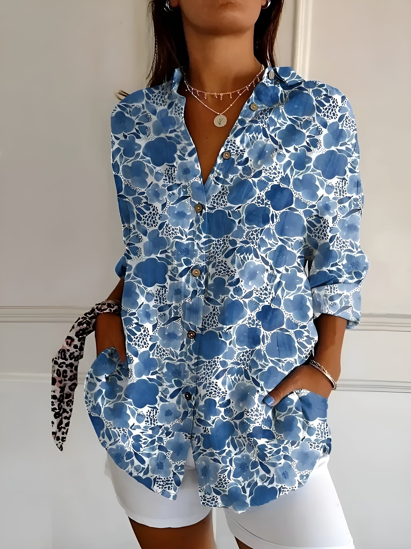 LINNEA™ - Elegant blommig blus