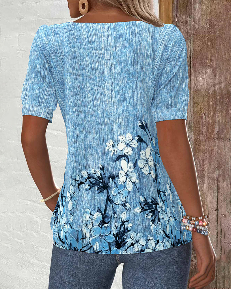 VERA™ - Blus med sned krage, tryck och knappar