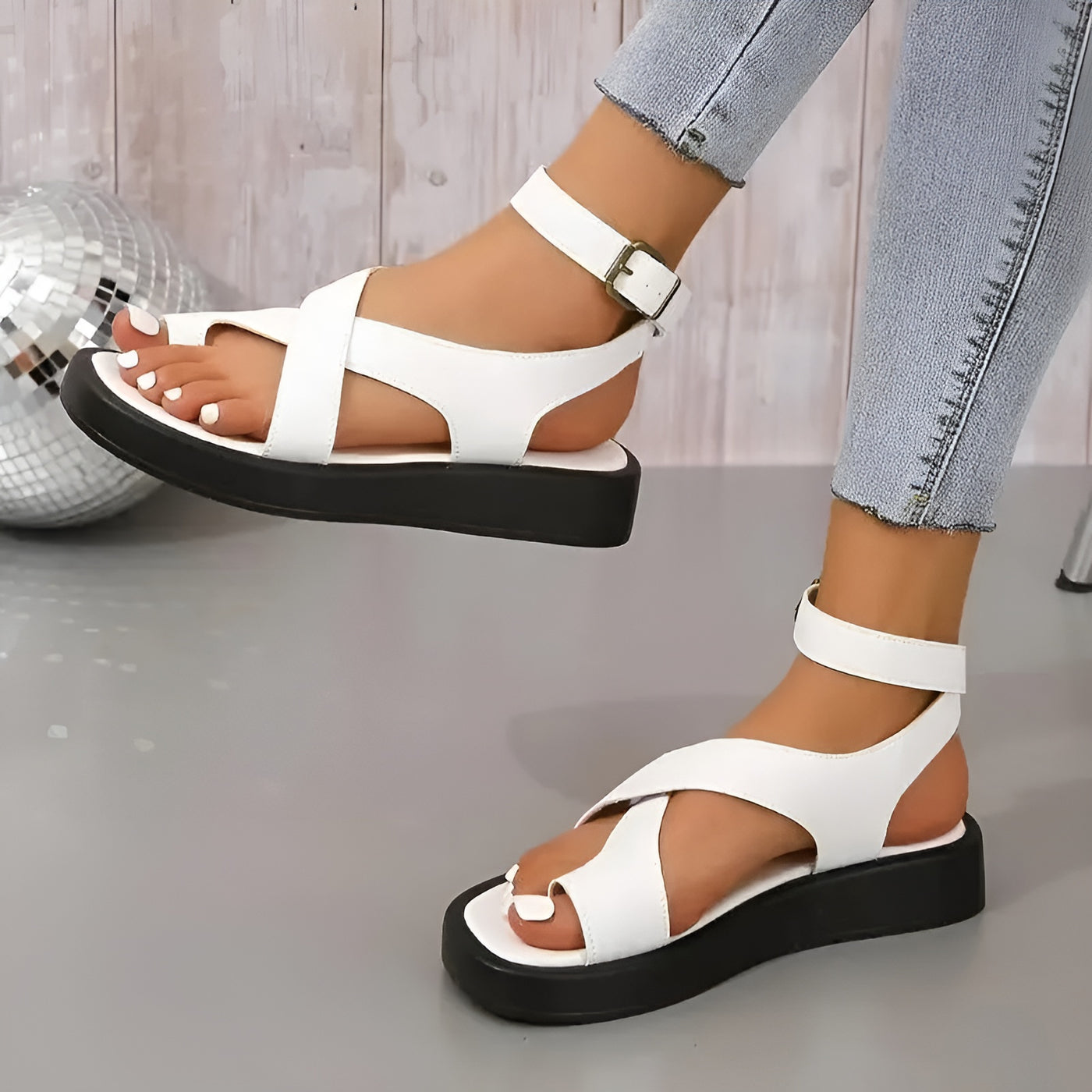 MIRA™ – Ortopediska sandaler